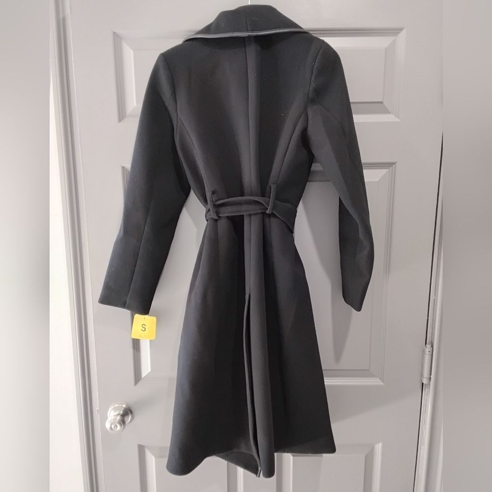 Tahari Black Women's Belted Coat - Picture 4 of 4